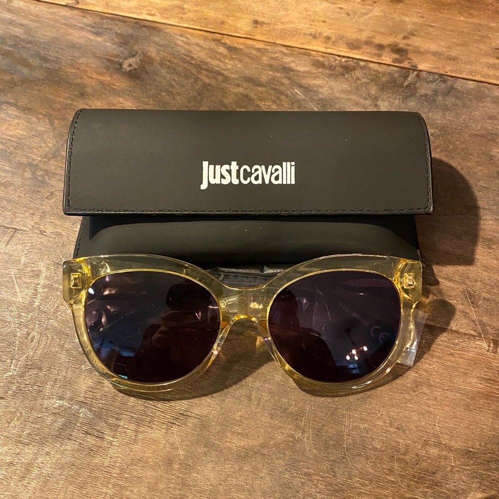 Yellow Tinted Just Cavalli Shades🌙